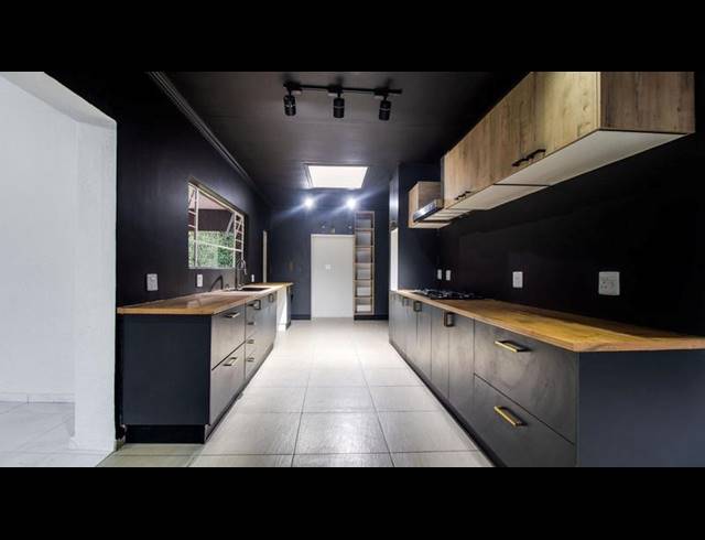 4 BEDROOM HOUSE FOR SALE IN BRACKENHURST